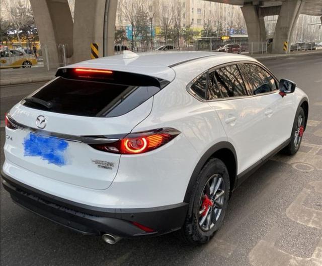 情定马自达CX4，单身青年完美的精致小车，这价格没被坑吧
