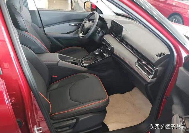 放弃了吉利、哈弗，7.18万提了台智能SUV，车主：好开好用真先进