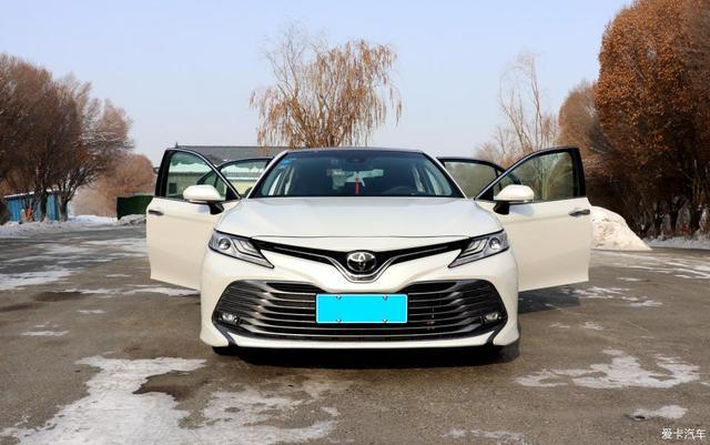 一个月跑了2000多公里，凯美瑞2.5G豪华版提车，车主：油耗7.4L