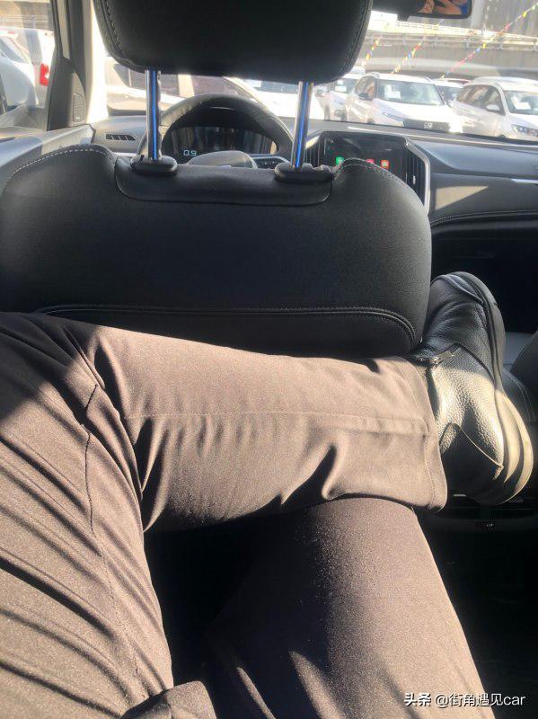 逛遍4S店，9万给媳妇提了一辆刚刚好的车，开哈弗的老公有话说