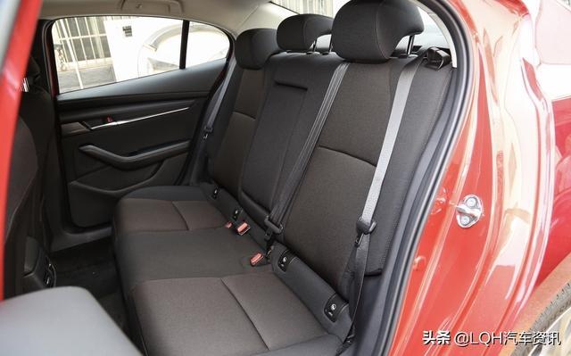 11.59万的新昂克赛拉，配8.8液晶屏+倒车影像，配置领先同级车