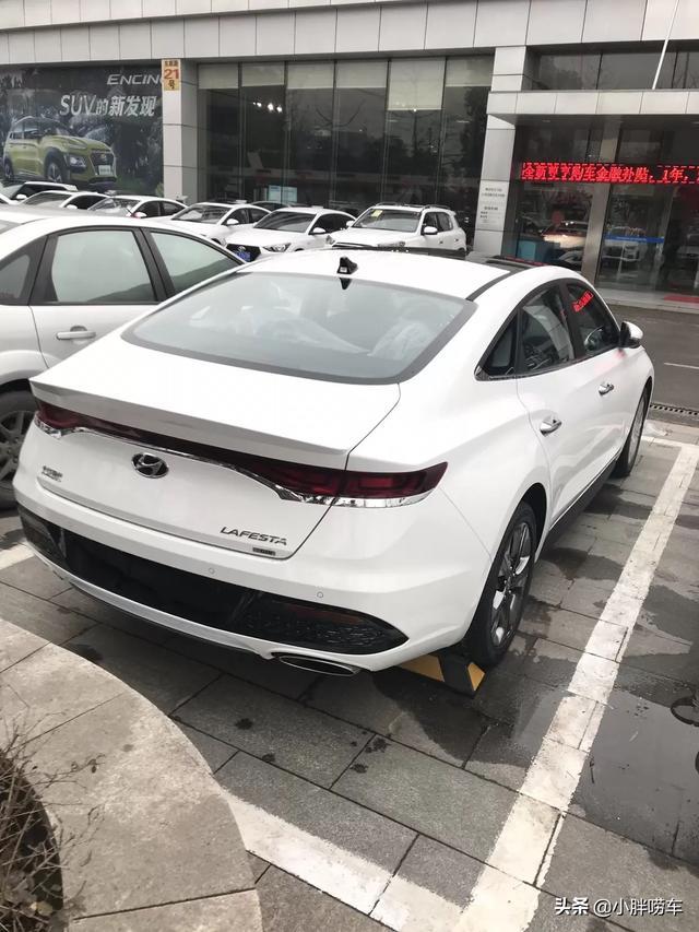 现代菲斯塔1.6T提车记，用车1500公里后，车主：秒天秒地秒思域