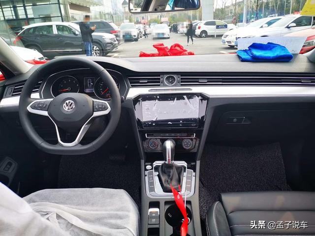 17.5万入手大众迈腾，用车1000公里，车主：1.4T油耗6.6L