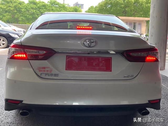 19.5万喜提丰田凯美瑞，2.0L油耗最低7L，这价格买贵了吗？