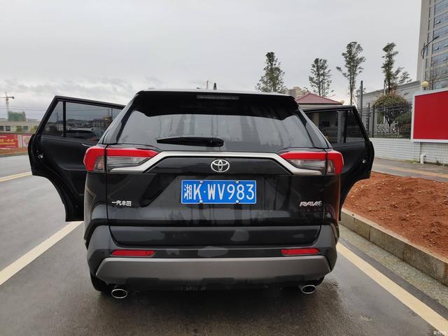 家有普拉多，再提新RAV4荣放两驱尊贵版，来听车主怎么评价！