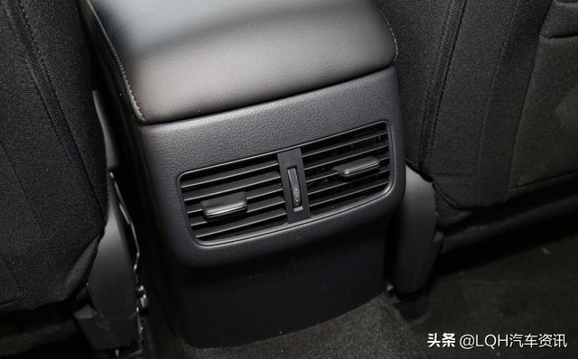 11.59万的新昂克赛拉，配8.8液晶屏+倒车影像，配置领先同级车