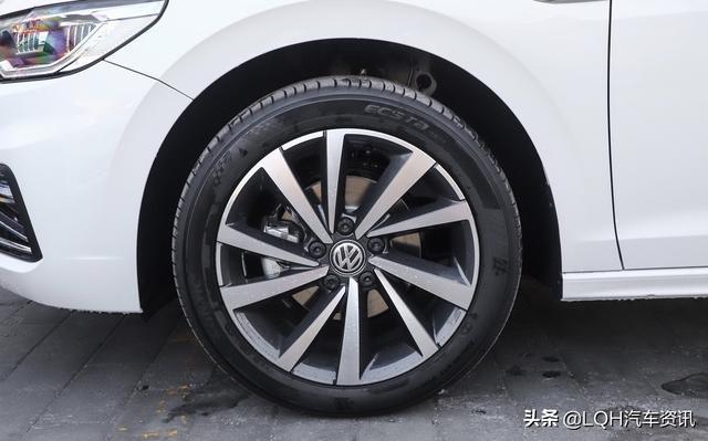 11万出头的合资车，颜值高配置强，关键还省油，幸好没选卡罗拉