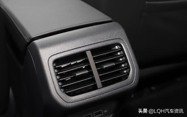 11万出头的合资车，颜值高配置强，关键还省油，幸好没选卡罗拉