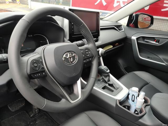 家有普拉多，再提新RAV4荣放两驱尊贵版，来听车主怎么评价！