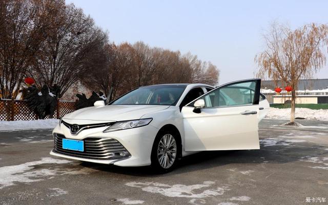 一个月跑了2000多公里，凯美瑞2.5G豪华版提车，车主：油耗7.4L
