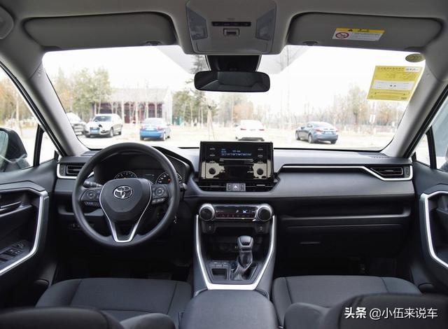 21万放弃日产奇骏，却提了丰田RAV4荣放，一个月后车主详谈优缺点