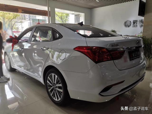 裸车11.6万喜提现代名图，用车800公里，车主：1.8L+6AT很满意
