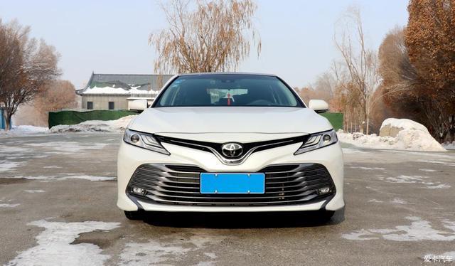 一个月跑了2000多公里，凯美瑞2.5G豪华版提车，车主：油耗7.4L