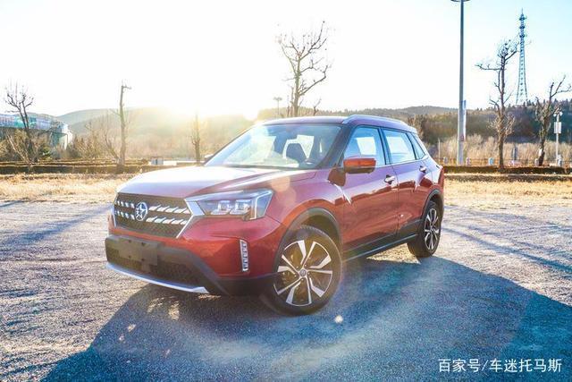 隔壁二狗喜提启辰T60，8万块钱把他乐坏了，高速能飙130仅耗6升油