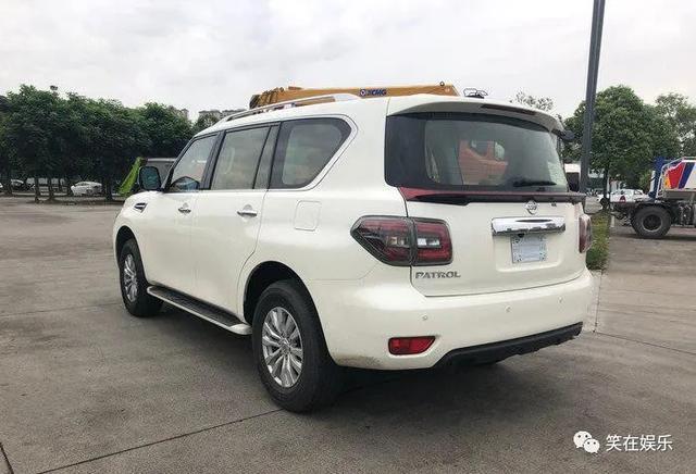 开了保时捷卡宴，再开日产途乐，车主朴重地说了感受