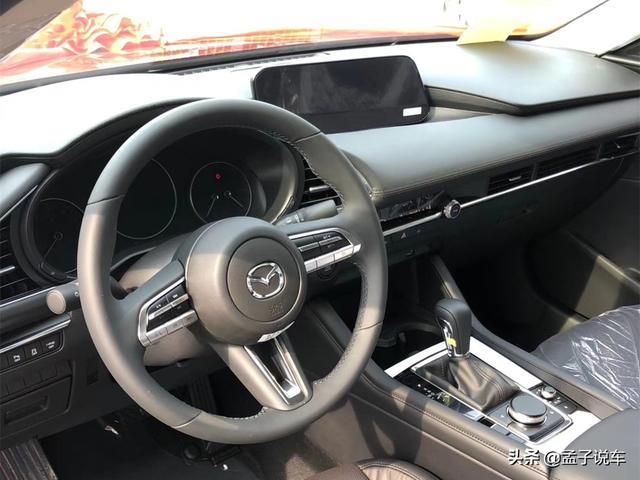 裸车14万入手马自达3昂克塞拉，外观精致内饰简洁，2.0L+6AT不错