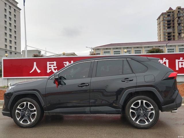 家有普拉多，再提新RAV4荣放两驱尊贵版，来听车主怎么评价！