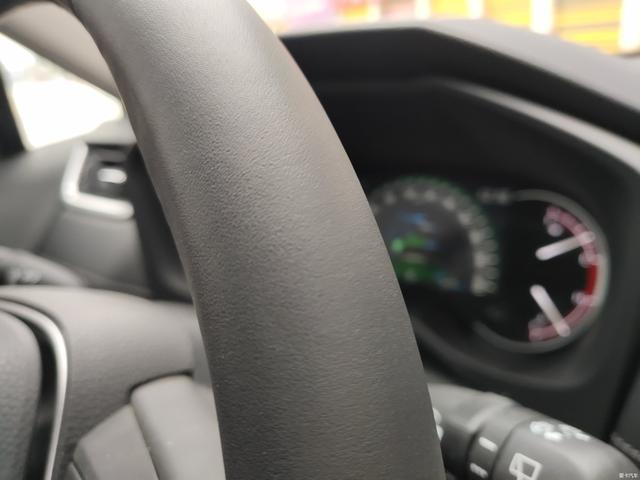 家有普拉多，再提新RAV4荣放两驱尊贵版，来听车主怎么评价！