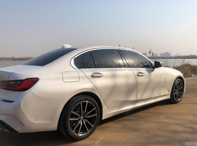 36.8万提了辆宝马325Li，开了5个月后，车主一肚子话要说！