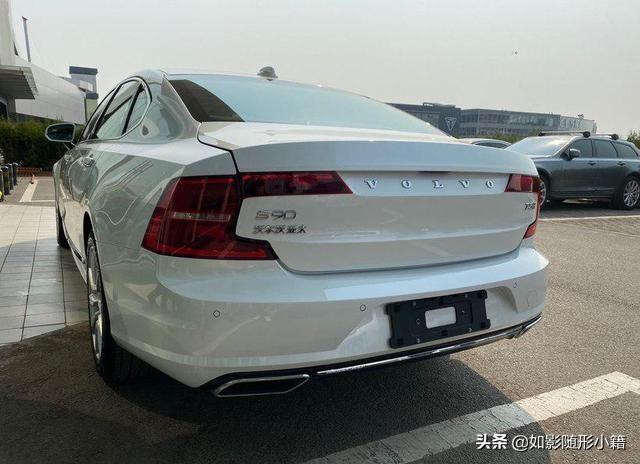 沃尔沃S90提车作业，车主开了6个月后，车主：想说八个字