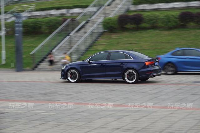 纳瓦拉蓝奥迪S3提车改装作业 19寸BBS RE-V轮毂装车
