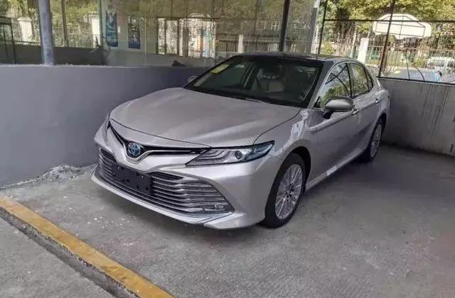 27万买凯美瑞2.5G油电混合，用车1个月后，车主说出了内心感受