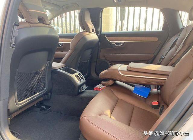 沃尔沃S90提车作业，车主开了6个月后，车主：想说八个字
