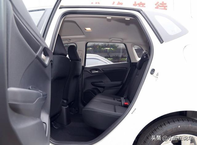 得到消费者认可的本田飞度，除了动力的优势外，还有哪些优缺点？