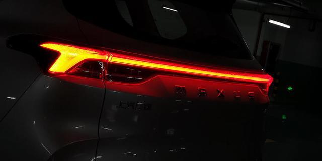 为啥纠结了一整年，我们选了大通D60作为工作/拍摄车？|MyCar