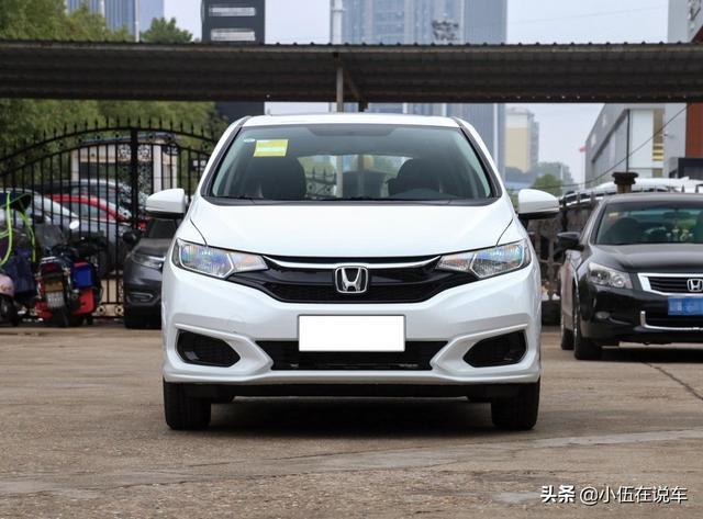 得到消费者认可的本田飞度，除了动力的优势外，还有哪些优缺点？