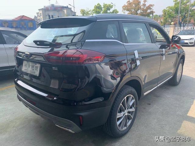 吉利博越1.8T提车作业，车主：裸车10.6万，空间动力都很满意