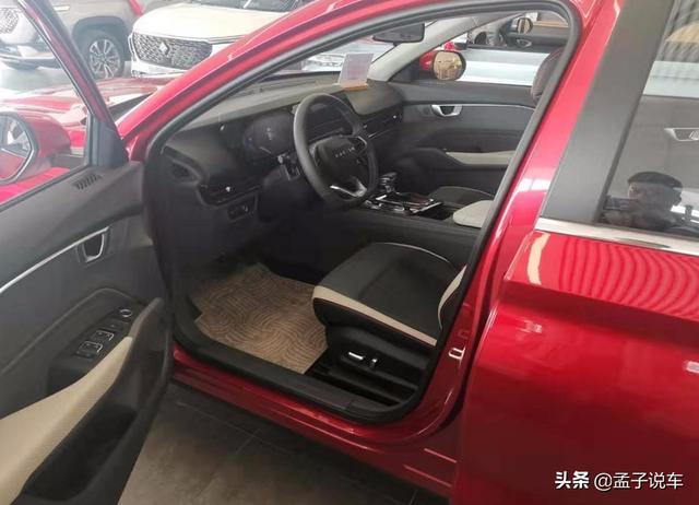女神花12w提了一台轿跑，360度无死角，可自动驾驶，后排都可以躺