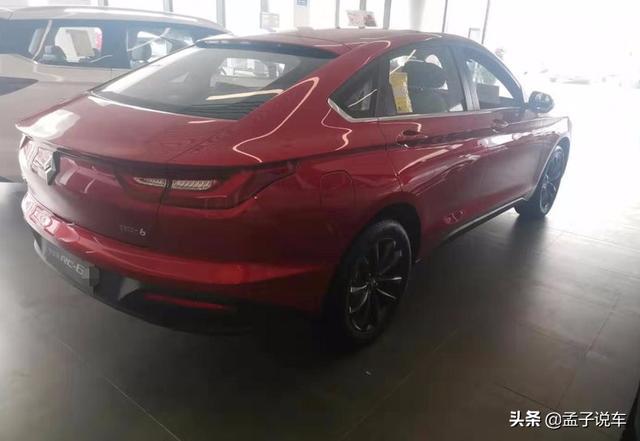 女神花12w提了一台轿跑，360度无死角，可自动驾驶，后排都可以躺