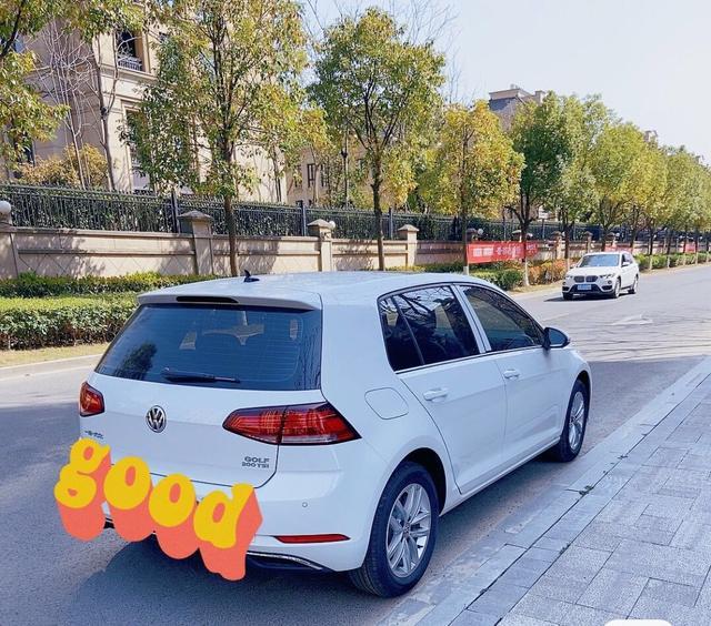 平民窟女孩的第一辆车