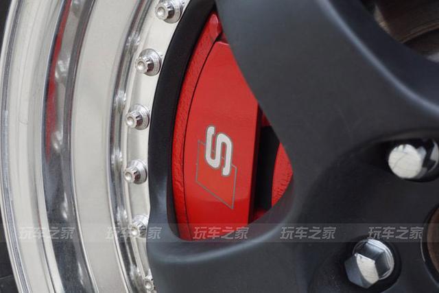 纳瓦拉蓝奥迪S3提车改装作业 19寸BBS RE-V轮毂装车