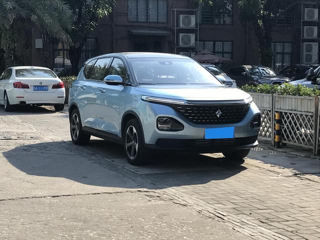 手握12w，放弃宋MAX、H6提了台私人“房车”，女司机也能轻易驾驭