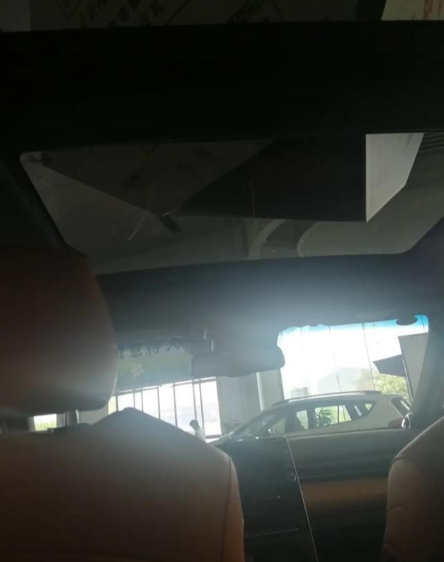 #你不出门我看车#-丰田亚洲龙