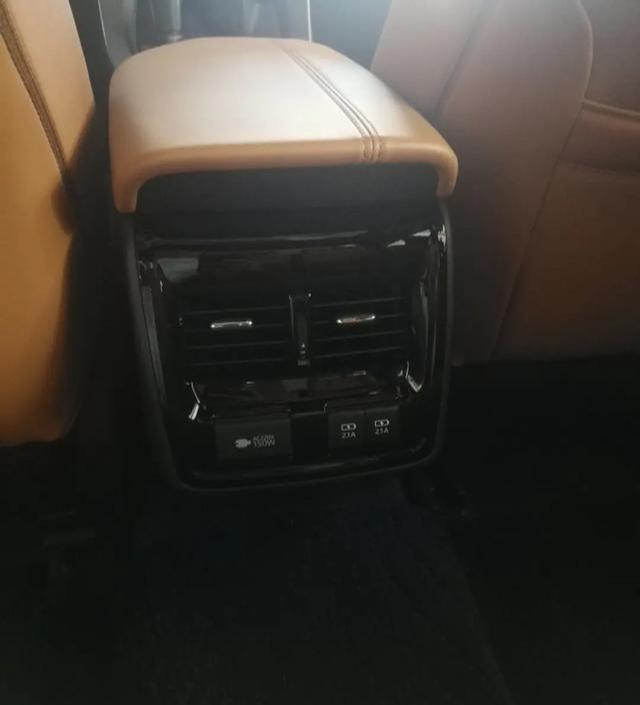 #你不出门我看车#-丰田亚洲龙