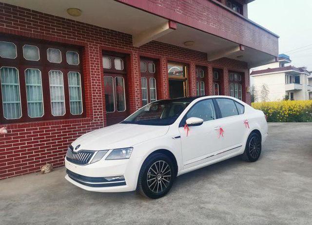 12万提了辆斯柯达明锐，开了180天后，车主坦率地谈了用车心得