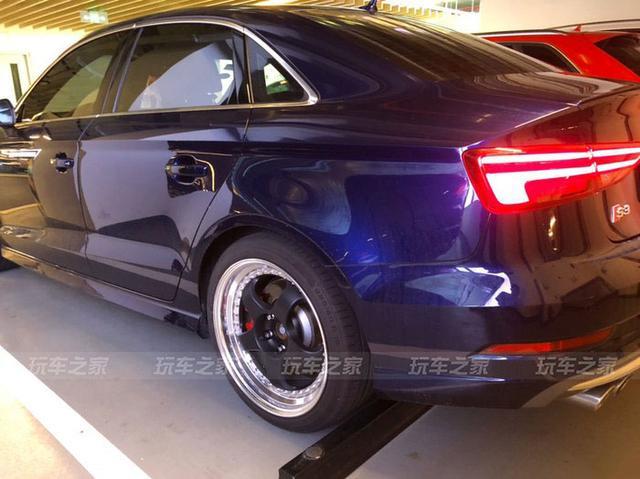 纳瓦拉蓝奥迪S3提车改装作业 19寸BBS RE-V轮毂装车