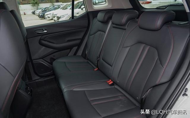 8.98万的家用SUV，有颜值有空间，配4轮独悬，关键实测油耗才6.8L