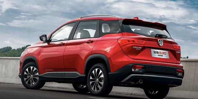 2020款1.5T宝骏530提车作业！车主：裸车7万，空间动力很满意