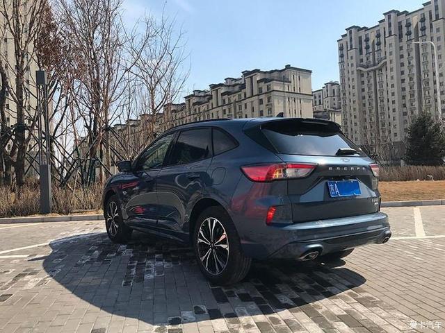 2.0T+四驱，20多万提车福特锐际ST，车主：比RAV4性价比高！