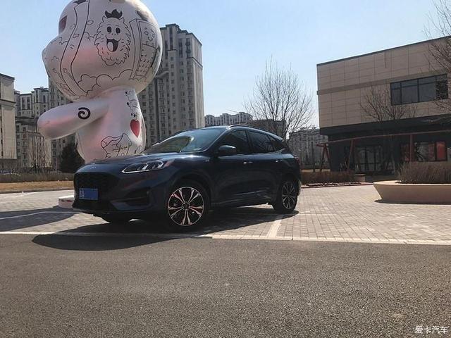 2.0T+四驱，20多万提车福特锐际ST，车主：比RAV4性价比高！