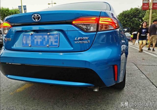 雷凌双擎提车记，平均油耗4升，分享真实提车价格和用车感受