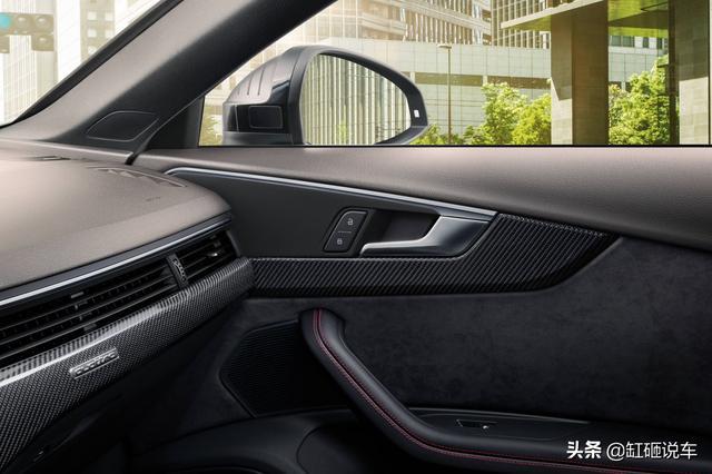 "RS附体"的全新奥迪A4L,更强的操控和品质，连改装的钱都省了