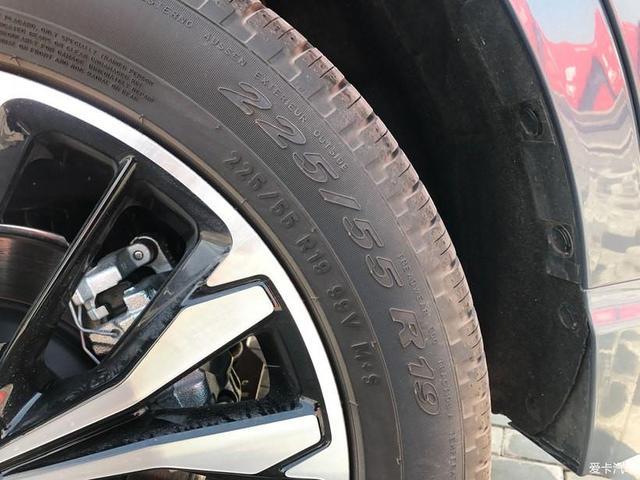 2.0T+四驱，20多万提车福特锐际ST，车主：比RAV4性价比高！