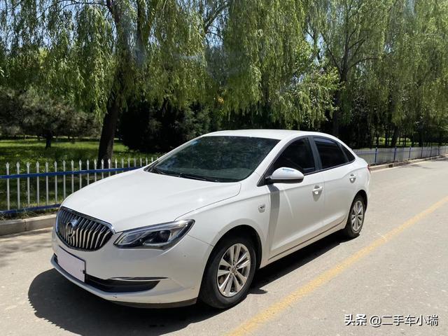 4缸别克小轿车，对于颜值和油耗很满意，看看车主怎么说的？