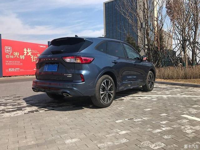 2.0T+四驱，20多万提车福特锐际ST，车主：比RAV4性价比高！