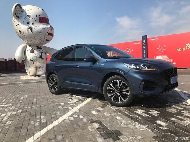 2.0T+四驱，20多万提车福特锐际ST，车主：比RAV4性价比高！